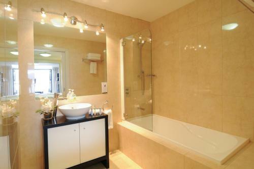 Private Apartments At The Beacon