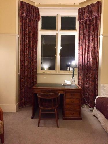 Albatross Inn Bed & Breakfast