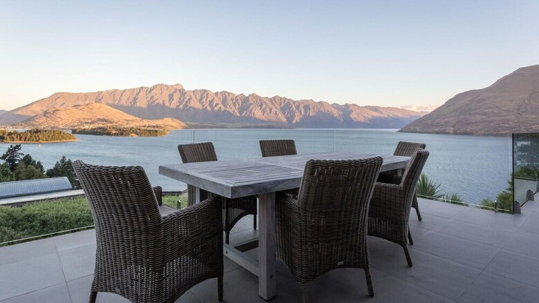 Villa The Views