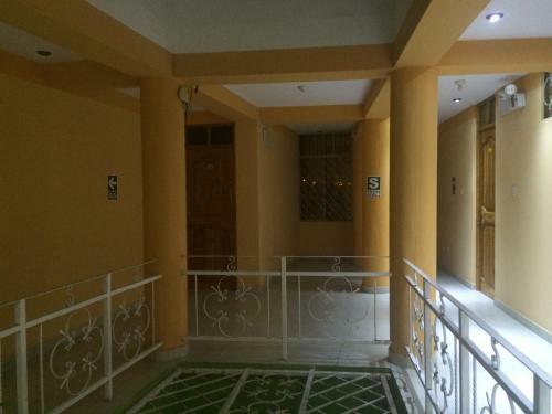Hotel Hostal Vicu�a