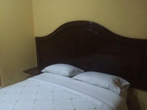 Hotel Hostal Vicu�a