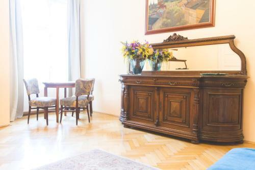 Apartments Roman