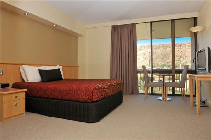 Hotel Lasseters (standard Rm)