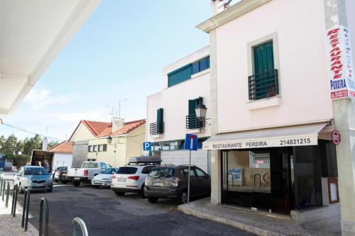 Wondrous Terrace Apartment In Cascais Center