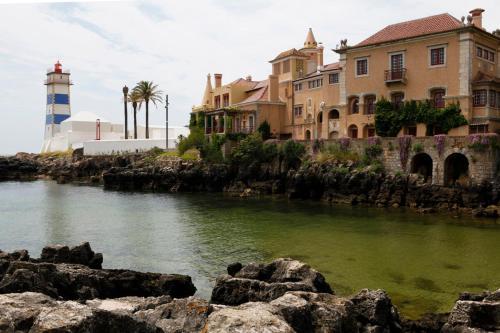 Wondrous Terrace Apartment In Cascais Center