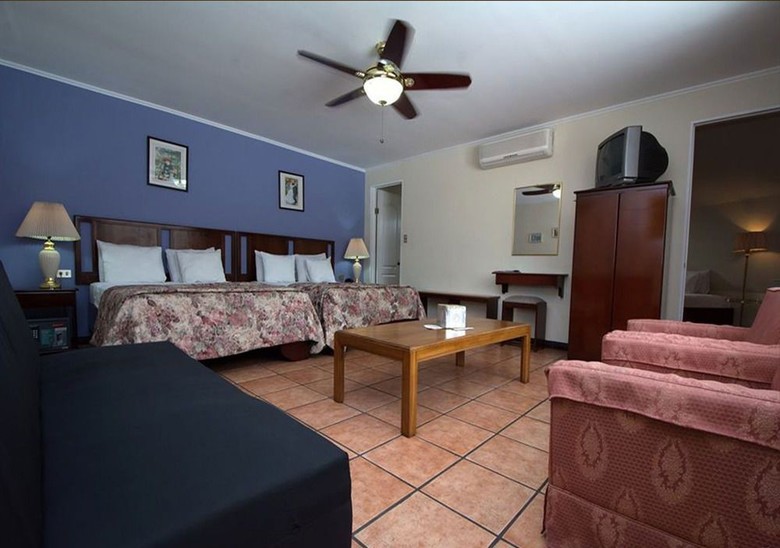 Hotel Puerta Del Sol