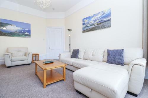 Eastbourne Sea View Apartment