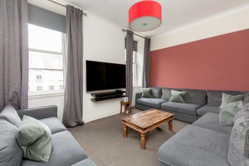 Rose Street Apartment