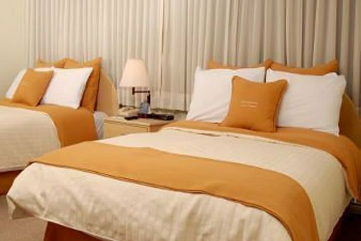 Hotel Howard Johnson La Carolina- Quito
