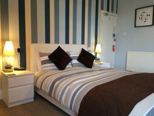 Hostal The Waterford