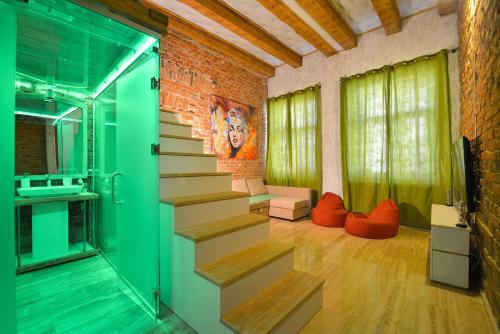 Michael Weiss Apartment