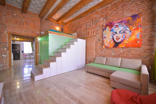 Michael Weiss Apartment