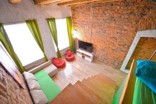Michael Weiss Apartment