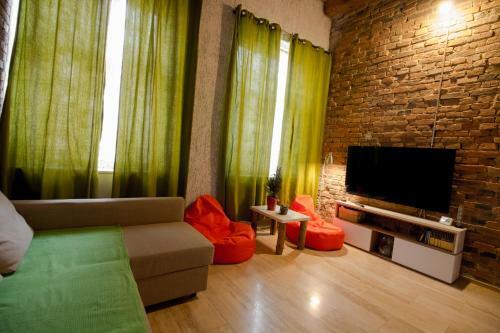 Michael Weiss Apartment