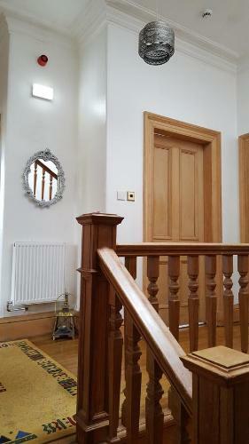 Lady Road Apartment