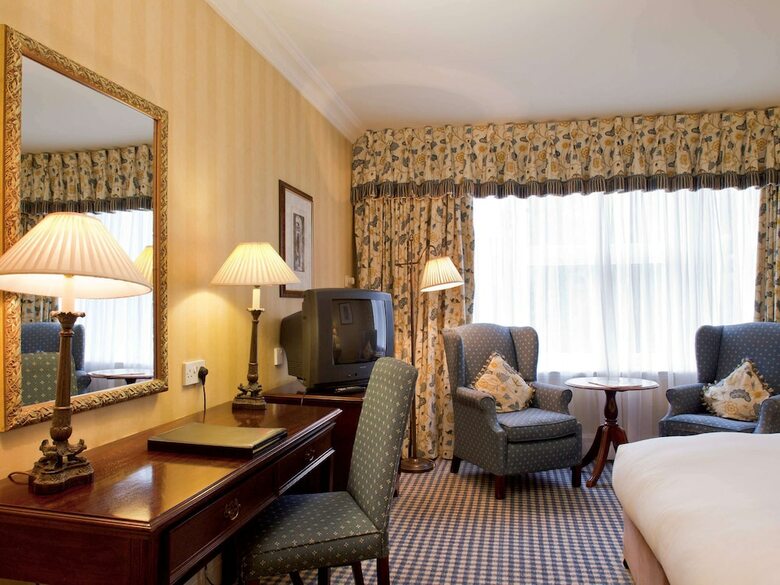 Mercure Winchester Wessex Hotel