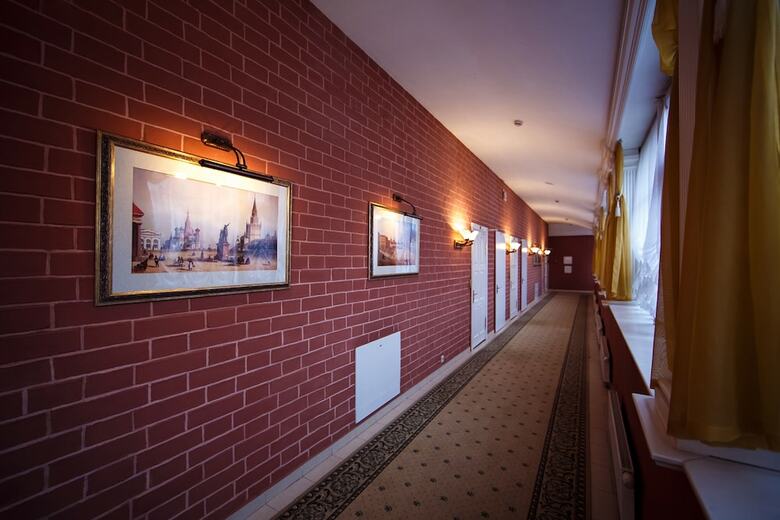 Petroff Palace Hotel