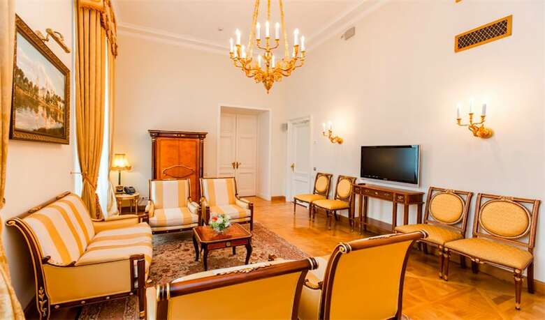 Petroff Palace Hotel