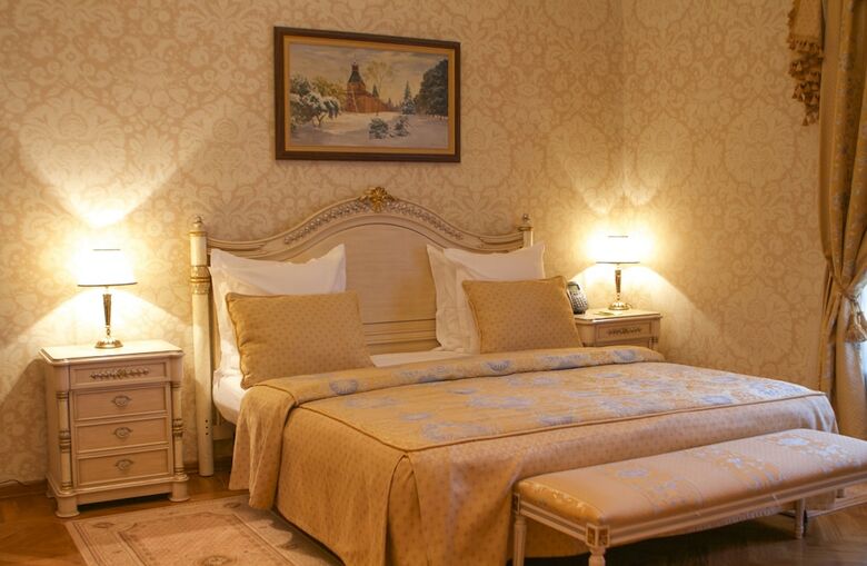 Petroff Palace Hotel