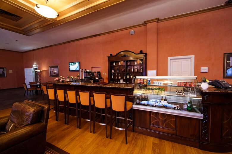 Petroff Palace Hotel