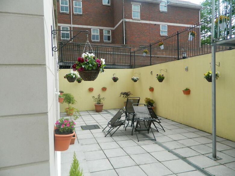 Ashgrove Apartments