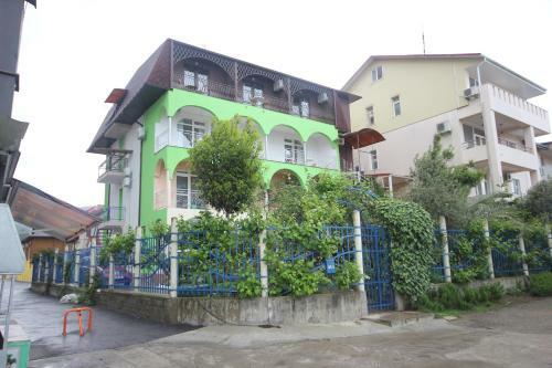 Hostal Guest House Near The Sea