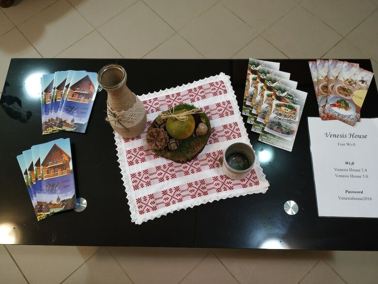 Hostal Venesis House