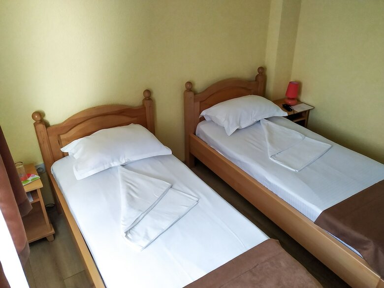 Hostal Venesis House
