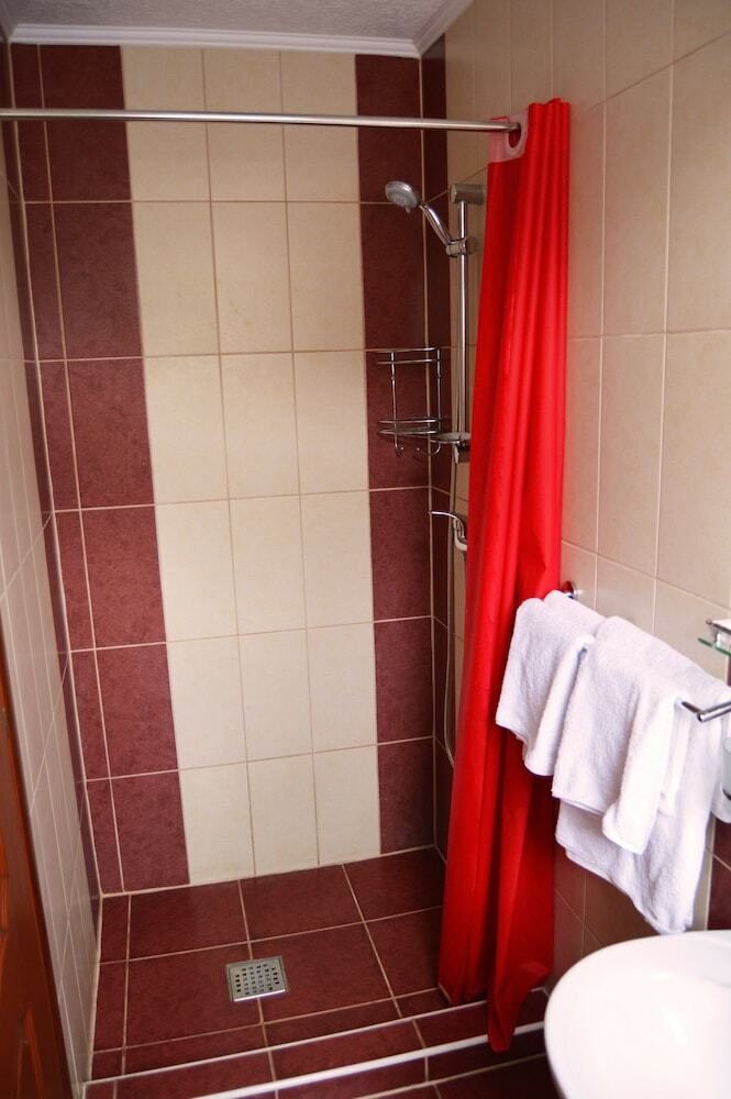 Hostal Venesis House