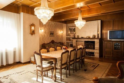 Hostal Vila Condor Sinaia