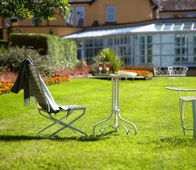 Dunraven Arms Hotel