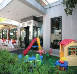 Hotel Junior