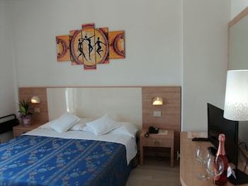 Hotel Sahara