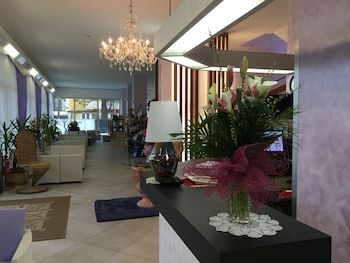 Hotel Sahara