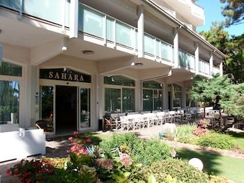 Hotel Sahara