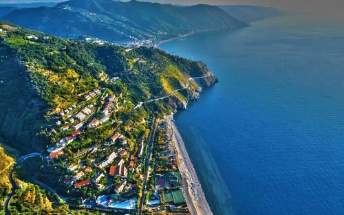 Hotel Baia Calav�