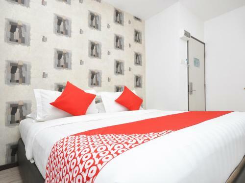 Oyo 886 Ada Hotel & Apartment