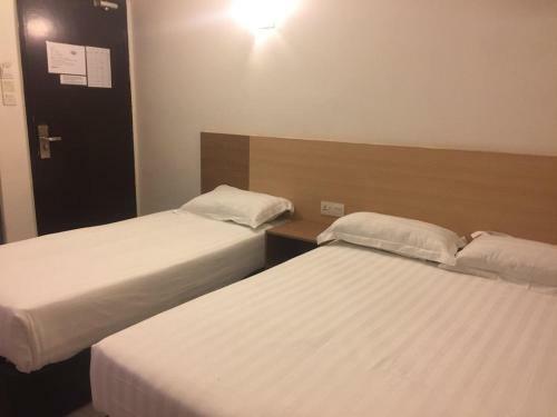 Dolphin Hotel