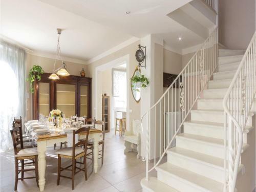 Four-bedroom Holiday Home In Camaiore (Lu)