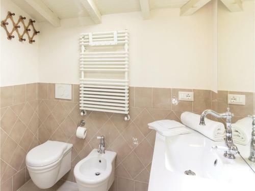 Four-bedroom Holiday Home In Camaiore (Lu)