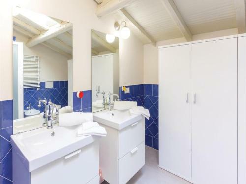 Four-bedroom Holiday Home In Camaiore (Lu)