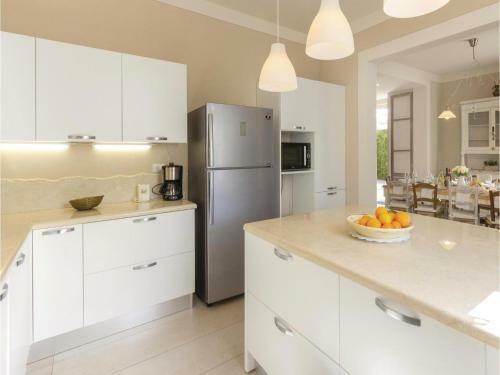 Four-bedroom Holiday Home In Camaiore (Lu)