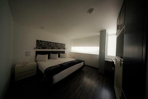 Basic Hotel