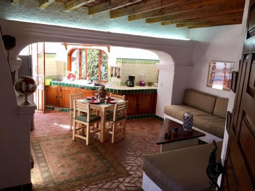Chalet Danzantes