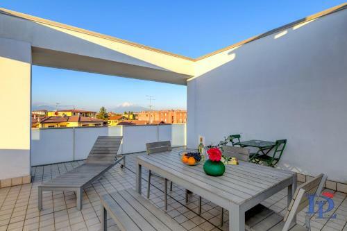 Apartamento Desenzanoloft "gardalucky" Accomodate Until 8 People's
