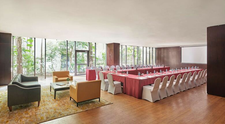 Hotel Hyatt Regency Dar Es Salaam, The Kilimanjaro
