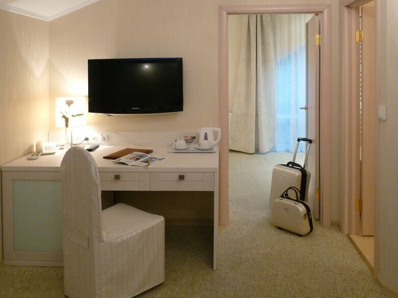 Eney Hotel