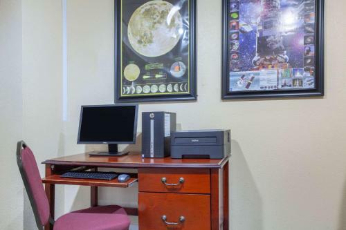 Hotel Ramada Inn And Suites Kennedy Space Center