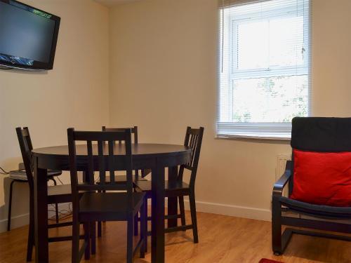 Apartment 6