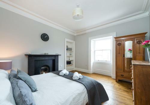 Stylish Southside Apartment